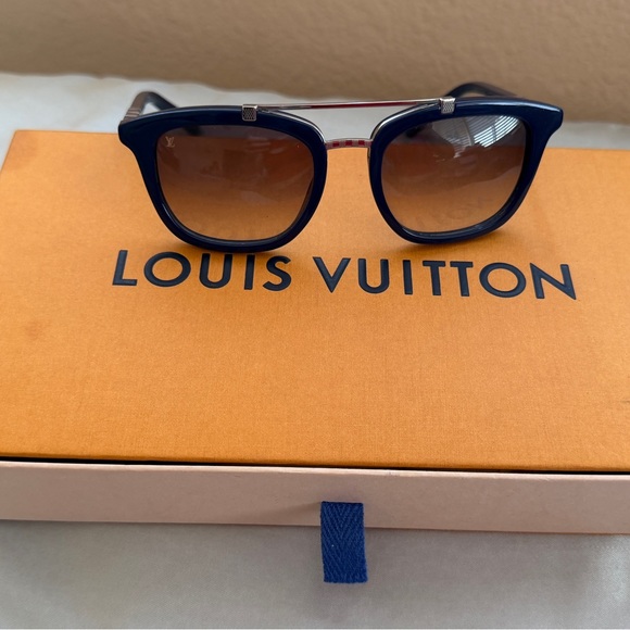 Authentic Louis Vuitton Navy and Silver Sunglasses - Picture 2 of 8
